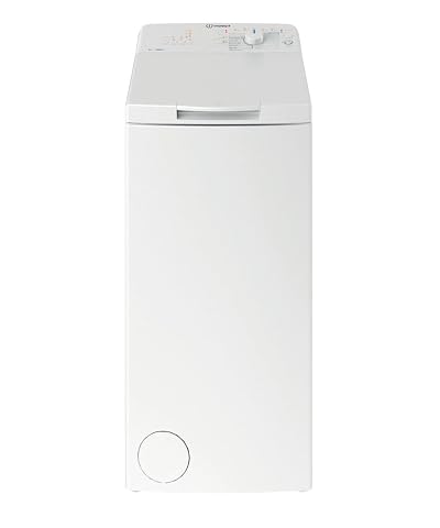 Lave-linge top blanc à couvercle supérieur présenté dans une buanderie lumineuse aux murs vert sauge.
